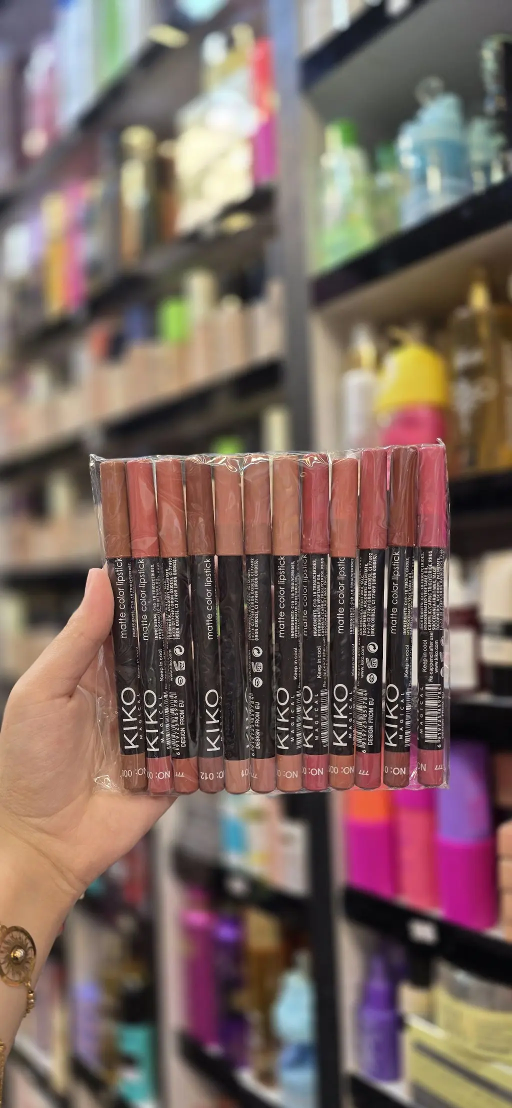 LIP LINER