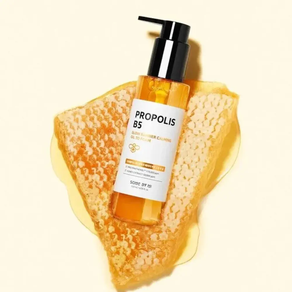 Propolis B5 Glow Barrier Calming Oil to Foam – غسول زيت إلى رغوة بالبروبوليس وفيتامين B5