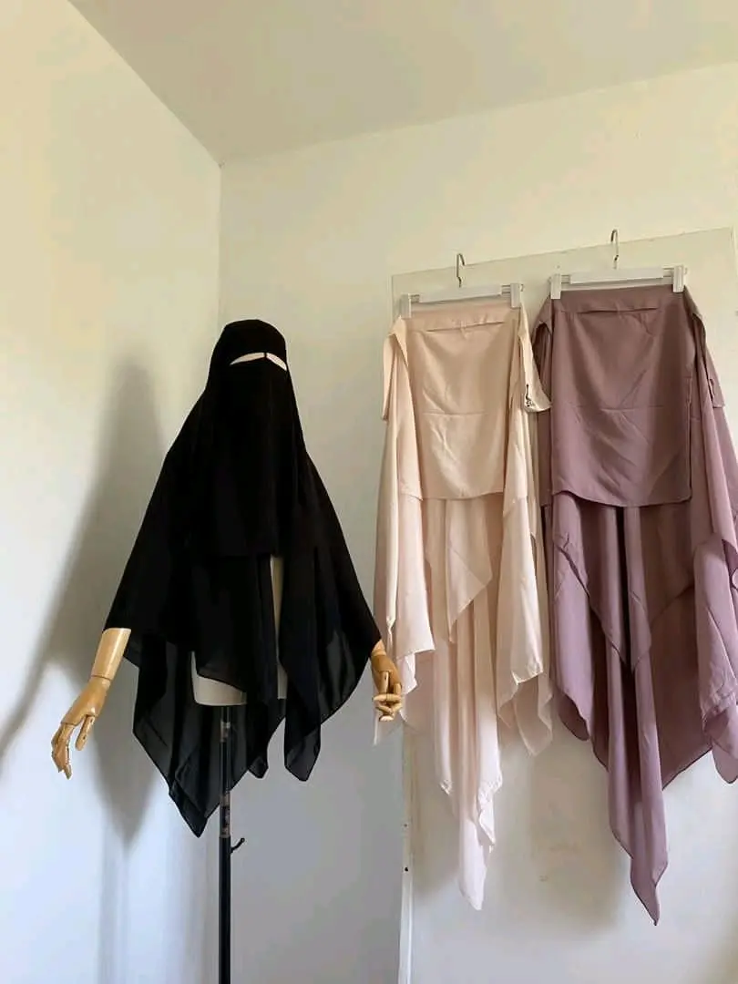 نقاب عائشة